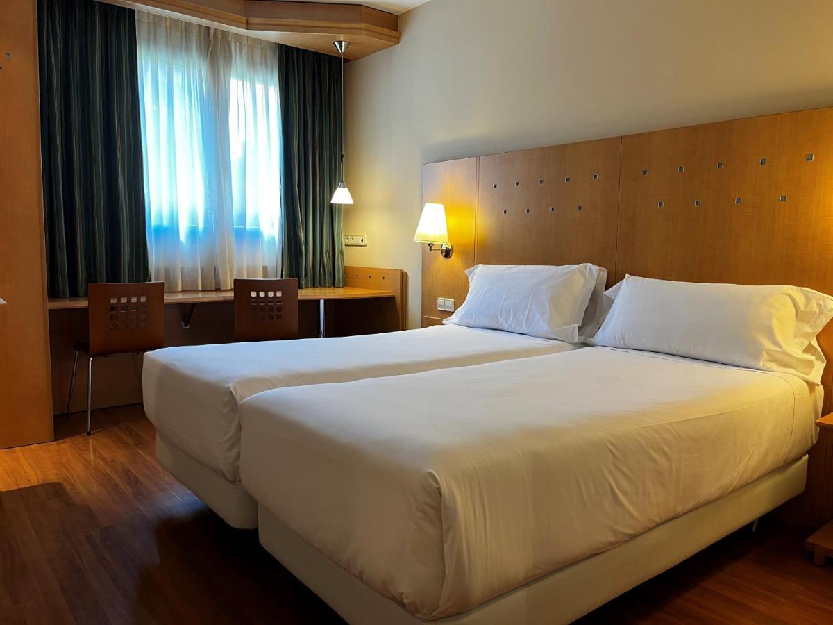Holiday Inn Express Logrono Rioja By Ihg Exterior foto