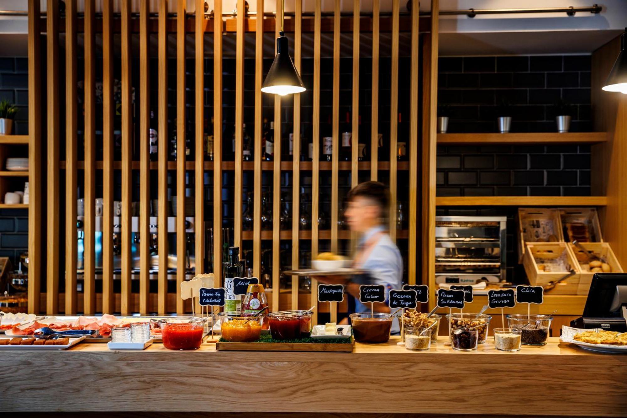 Holiday Inn Express Logrono Rioja By Ihg Exterior foto