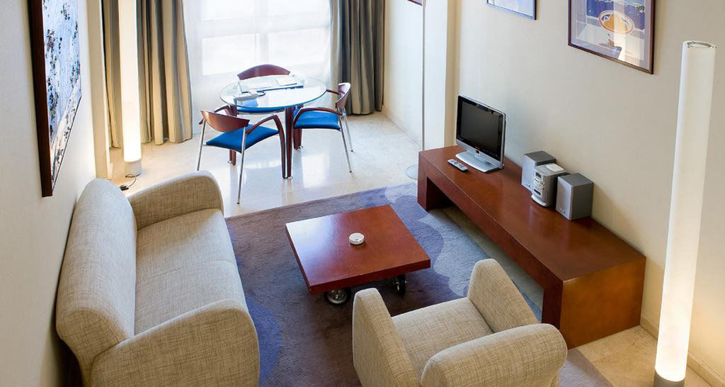 Holiday Inn Express Logrono Rioja By Ihg Exterior foto
